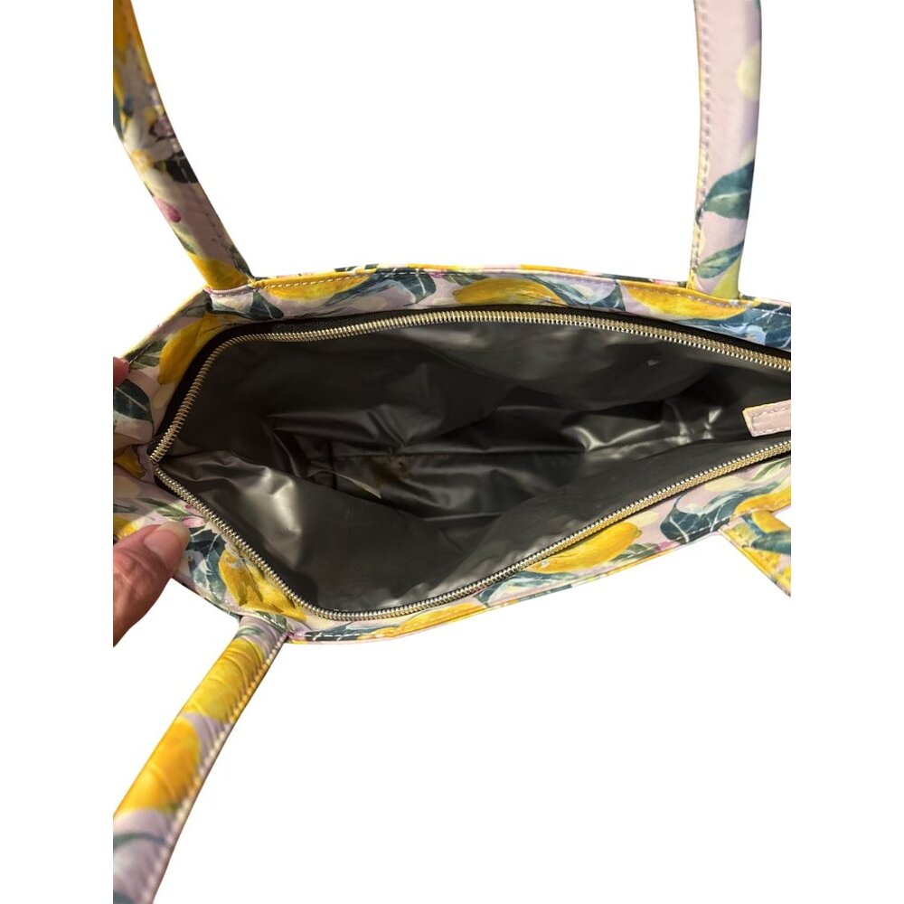 Betsey Johnson Lemon Print Tote Bag Insulated With Top Zipper & Dual Handles - Picture 4 of 9